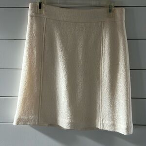 Ann Taylor winter white/cream skirt size 6 petite